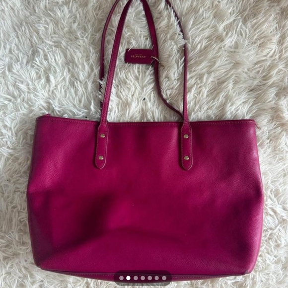 Coach Crossgrain fuchsia leather city zip tote 💕 - Picture 2 of 6